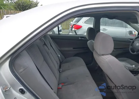 2005 Toyota Camry Le V6 from USA, damaged, VIN 4T1BF30K05U620286